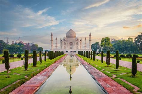 From Delhi Fully Guided Tour With Taj Mahal Agra Fort