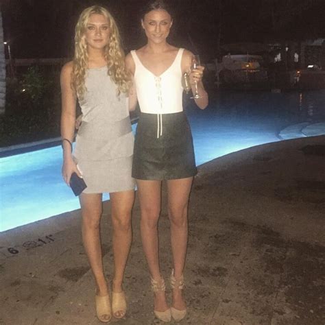 10 Hot Sexy Chelsea Frei Bikini Pics