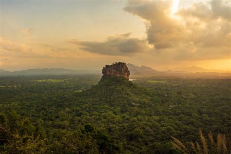 Sigiriya Rock: How to Visit Sri Lanka's Iconic Landmark - Worldwide Walkers