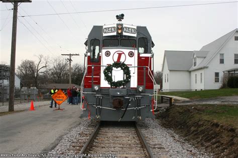 INRD 2543 CF7 Leads The Santa Train