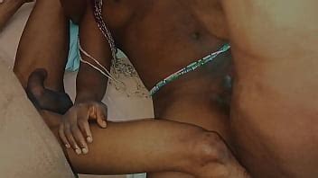 Una ronda de sexo no puede satisfacerla Hacemos un gangbang en un trío hardcore XVIDEOS