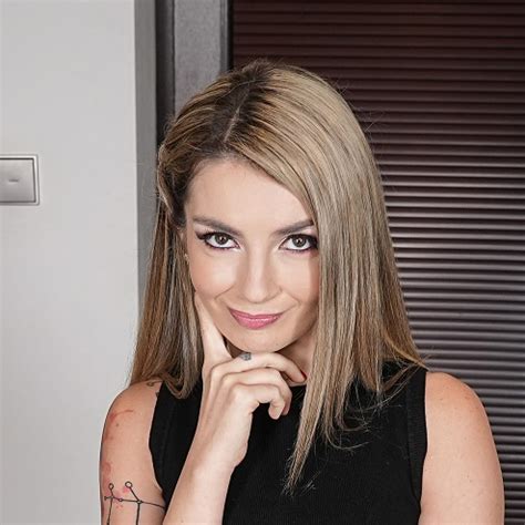 Kat Squirt VR Porn Videos VRPorn