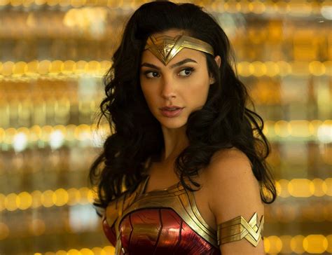 1302x1000 Gal Gadot Wonder Woman 1984 Movie Portrait 1302x1000 ...