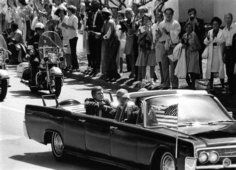 JFK car pic with just 4 people in it : r/MandelaEffect