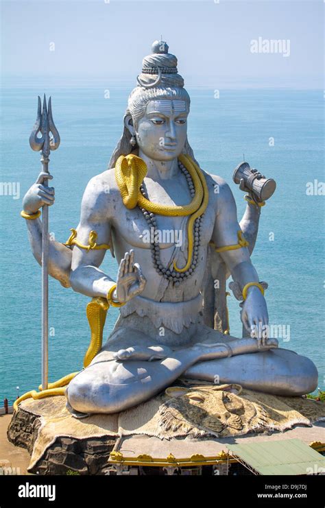 Shiva Statue Hi Res Stock Photography And Images Alamy