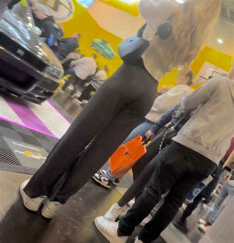 Unbelievable Slim Tight Body Ass Forum