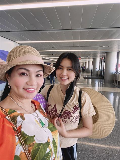 Con gái tuổi của NSƯT Ngọc Huyền Đa tài một lần diện bikini khoe trọn vẹn vẻ đẹp