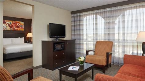 DoubleTree by Hilton Hotel Dallas - Market Center