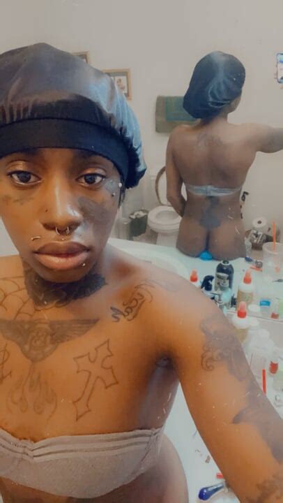 La Trans Gioca Con Il Dildo E Altro Ancora Xhamster