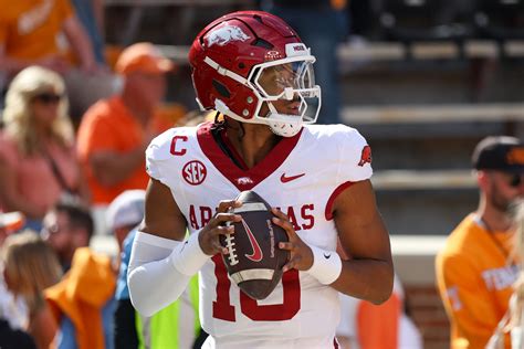 Arkansas football vs Texas A&M kickoff delayed due to inclement weather