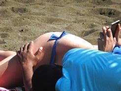 Voyeur Sur La Plage Coup D Oeil Sur Le Bikini Photos Porno Photos Xxx Images Sexe