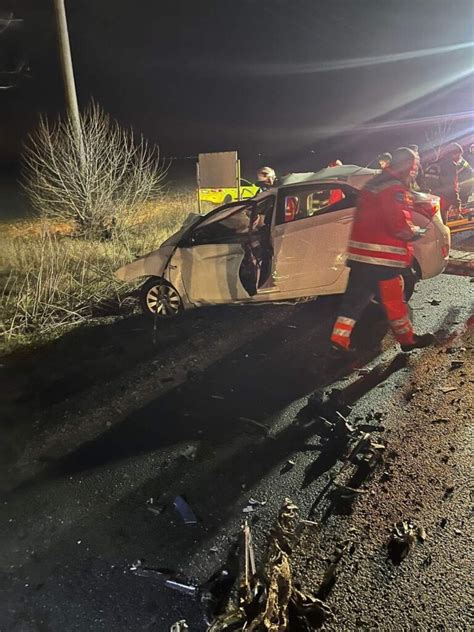 Impact Fatal Ntre Un Camion I Un Autoturism Reporterdb