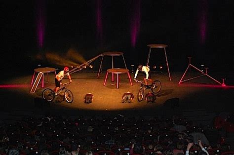 Acro bike Compagnie Remue Ménage