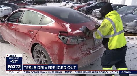 'Bunch of dead robots out here,' Tesla owner says as frigid temps leave ...