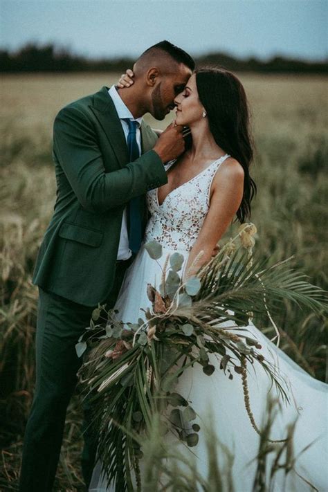 18 Real Grooms Who Wore Green Suits & Looked Incredible!