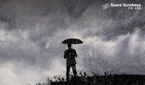 hujan deras diprakirakan mengguyur surabaya  sebagian besar wilayah