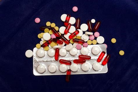 pills, medication, capsule, medicine, medical, drug, health, tablet ... 