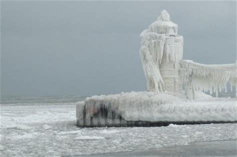 Lake Michigan Lighthouses In Winter | Shelly Lighting