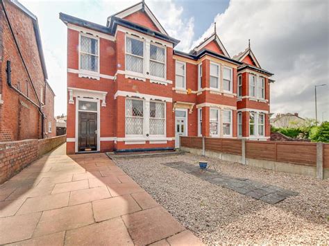 3 Bed Semi Detached House For Sale In Tithebarn Road Southport Pr8 £