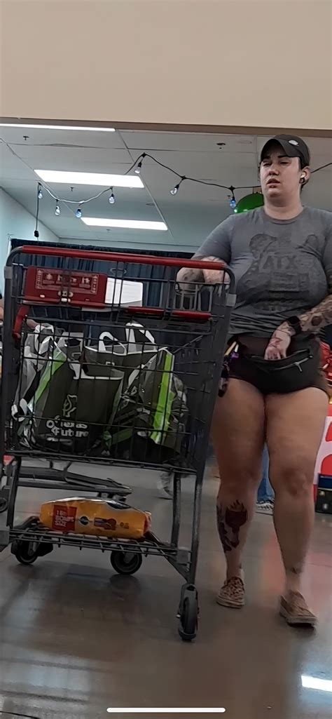 Thick Latina Wearing Spandex Not Oc Spandex Leggings Yoga Pants Forum