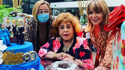 La gran celebración en familia por los 90 años de Silvia Pinal | MamasLatinas.com