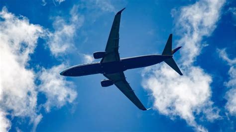 Rs 22,000 Delhi-Kannur Flight Fare Triggers Backlash, Netizens Slam