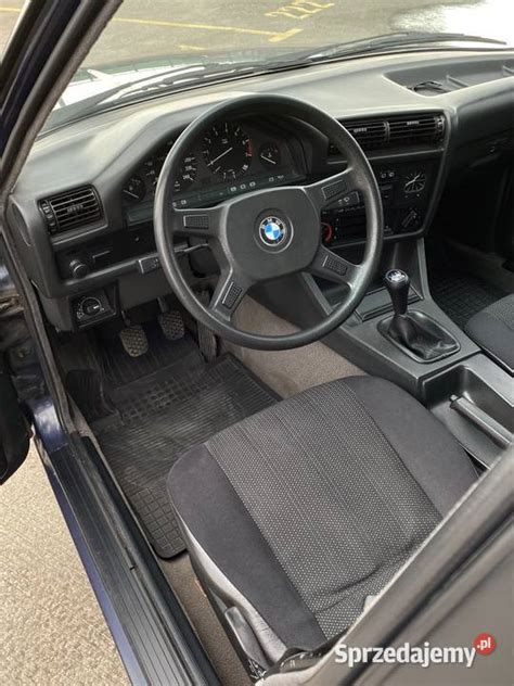 BMW Seria 3 BMW E30 Touring M42b18 1 8is 140km Warszawa Sprzedajemy Pl