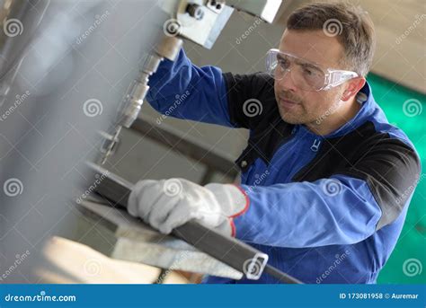 The Worker Set The Metal Wall Profile In The New Flat Plasterboard