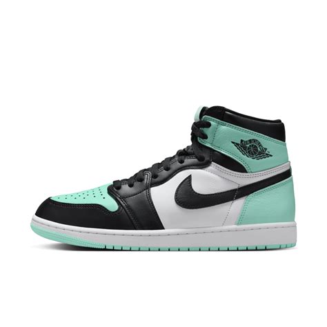 Air Jordan 1 High OG 'Green Glow' (DZ5485-130) release date. Nike SNKRS