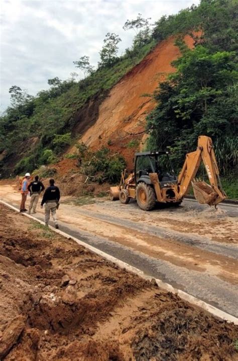 Pista De Descida Da Serra Das Araras Liberada Na Altura De Pira