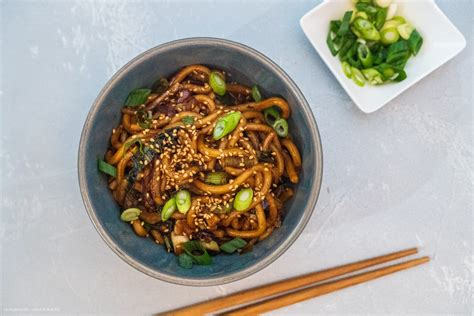 Yaki Udon Noodles Gebratene Japanische Nudeln Tastybits De