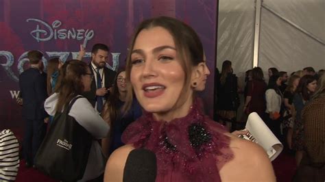 Rachel Matthews On The Red Carpet Of Frozen 2 Youtube