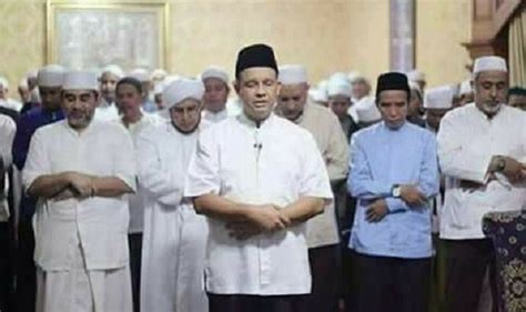 Shalat Budaya Tepat Waktu Leadership Anies Baswedan Portal Islam