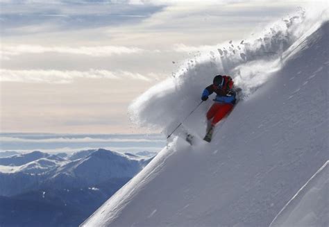 Freeride Skiing Photos (24 pics)