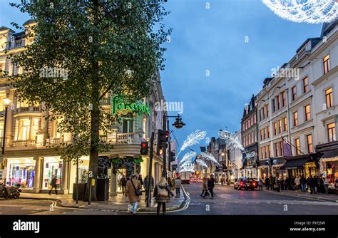 Bond street london shopping hi-res stock photography and images - Alamy