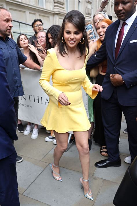 Selena Gomez Sexy Legs And Boobs Hot Celebs Home