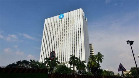 Sbi Raises ₹10 000 Crore From Its Maiden Infrastructure Bonds Stock Market News