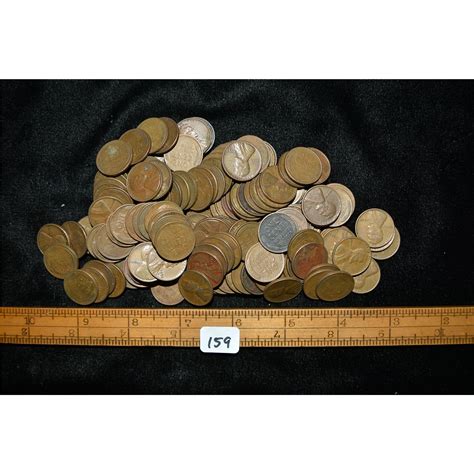 Collection of approximately 200 wheat pennies from fine