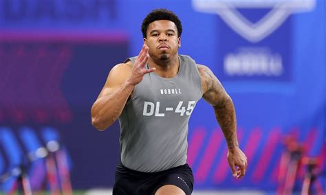 Best photos of Penn State’s Chop Robinson at the NFL combine