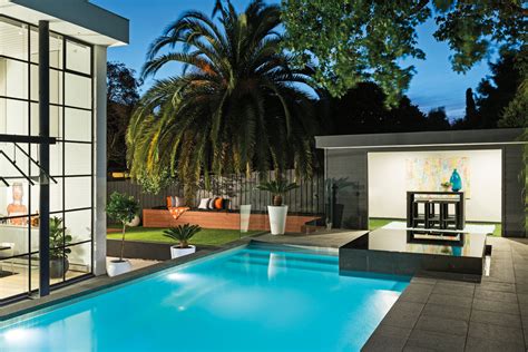 Modern elegance: pool and spa design - Completehome