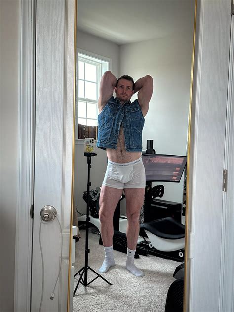 Climb Me Like A Mountain Nudes GaybrosGoneWild NUDE PICS ORG