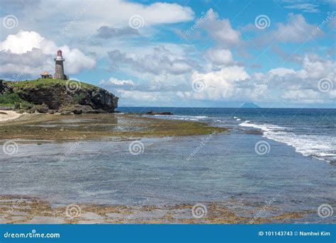 Farol E Praia Na Ilha De Sabtang Batanes Imagem De Stock Imagem De Farol Curso 101143743