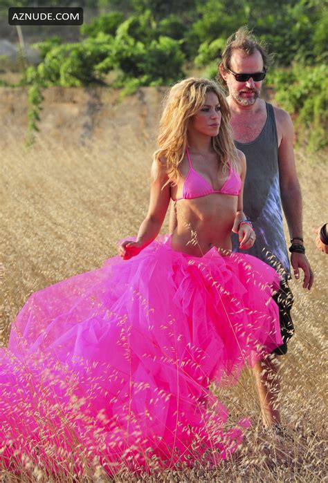 Shakira Sexy In A Pink Skirt And Bikini Top During Photoshoot In Ibiza Spain Aznude