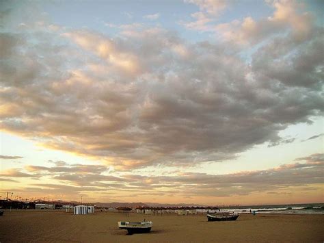 Playas De La Malvarrosa Un Para So Dentro De La Ciudad