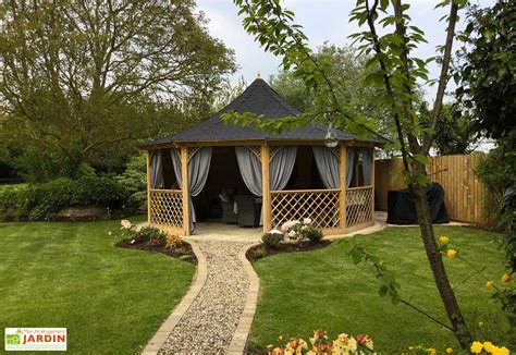 Jardin Ideen Les Ouvriers Du Jardin Kiosque De Jardin En Bois Hexagonal