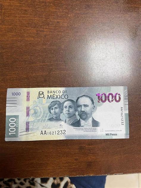 Billete Nuevo De Mil Pesos De Serie Aa De Colección Primera Meses sin