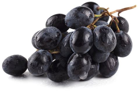 Black Grapes VS Red Grapes | All Of The Ways They Differ