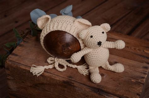 Set De Gorrito Y Peluche De Oso Nude
