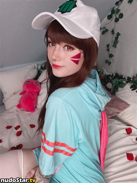 Kumiko Cosplay Nude OnlyFans Photo Nudostar TV