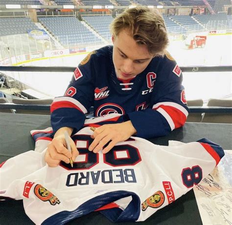 Connor Bedard Hot Hockey Boy Nhl Hockey Players Hot Hockey Players